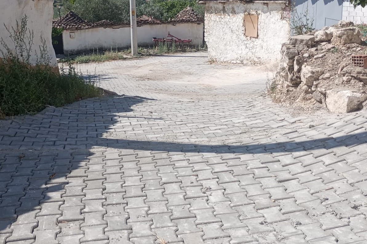 Şehzadeler’de parke taş döşeme çalışmalarında yüzde 95 tamamlandı