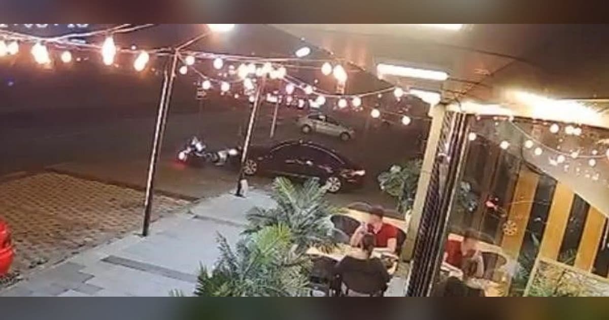 Kayseri’de bir garip kaza, motosiklet kendisine yol veren otomobile çarptı: 1 yaralı