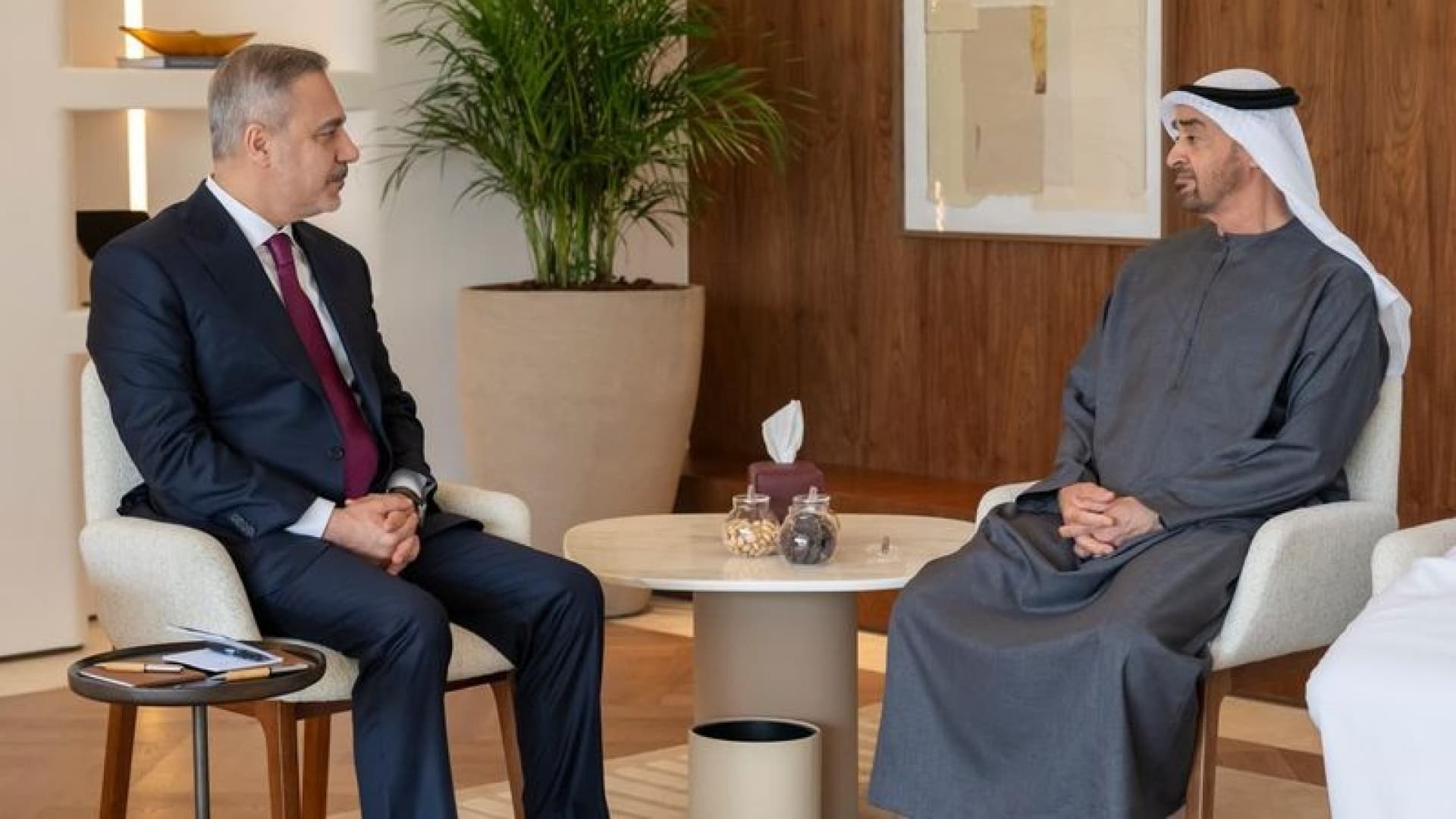Bakan Fidan'dan BAE'ye ziyaret