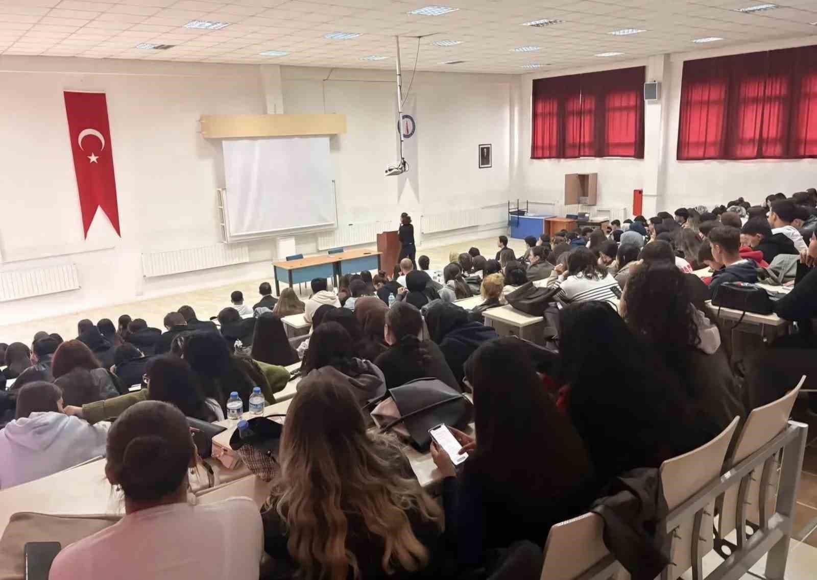 Hisarcık MYO Öğrencilerine Bağımlılıkla Mücadele Semineri Verildi