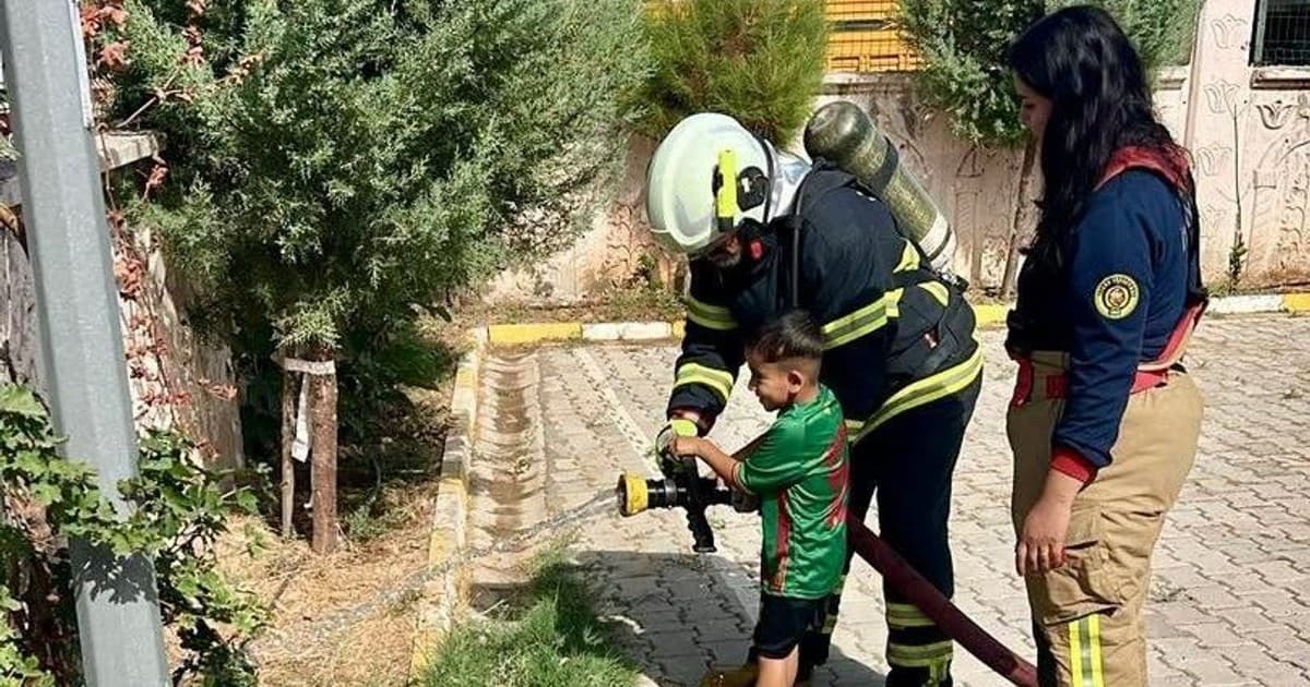 Cizreli Minik Öğrencilere İtfaiyecilerden Hayati Eğitim