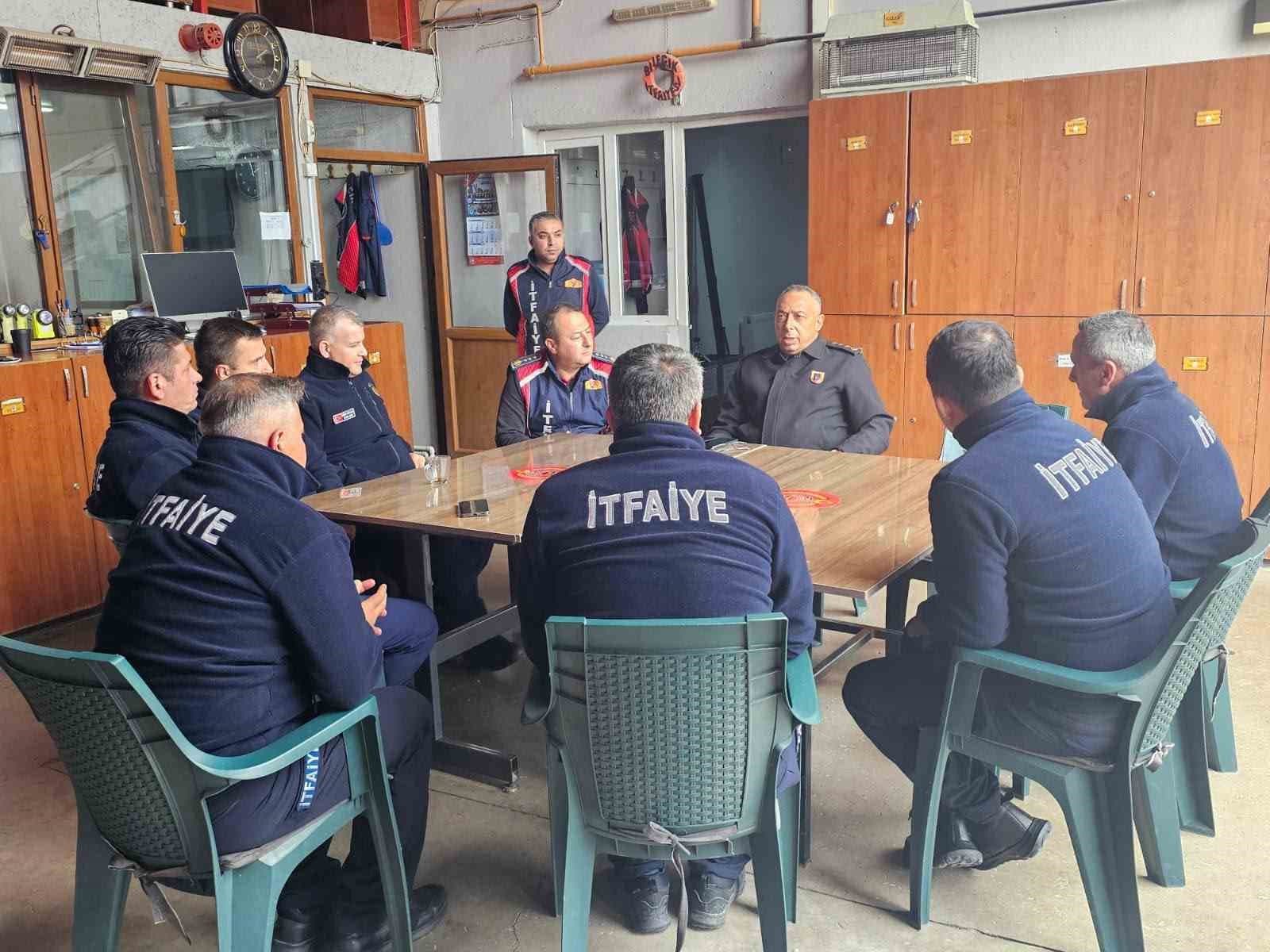 Jandarma Komutanı Albay Ali Vanlı'dan İtfaiye Personeline Anlamlı Ziyaret