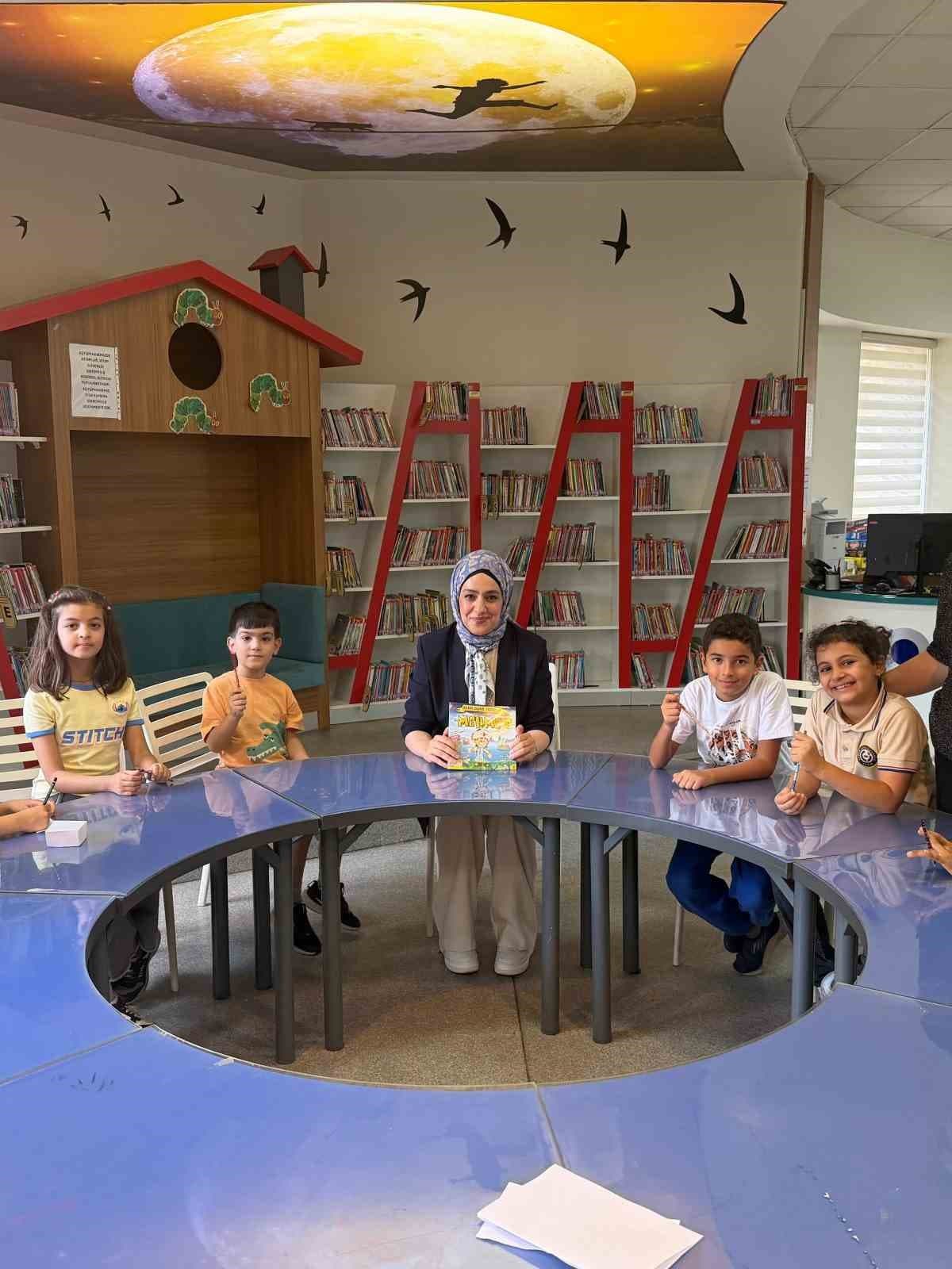 Aydın'da Minik Öğrenciler Etkileşimli Okuma Etkinliğiyle Kitapların Dünyasını Keşfetti