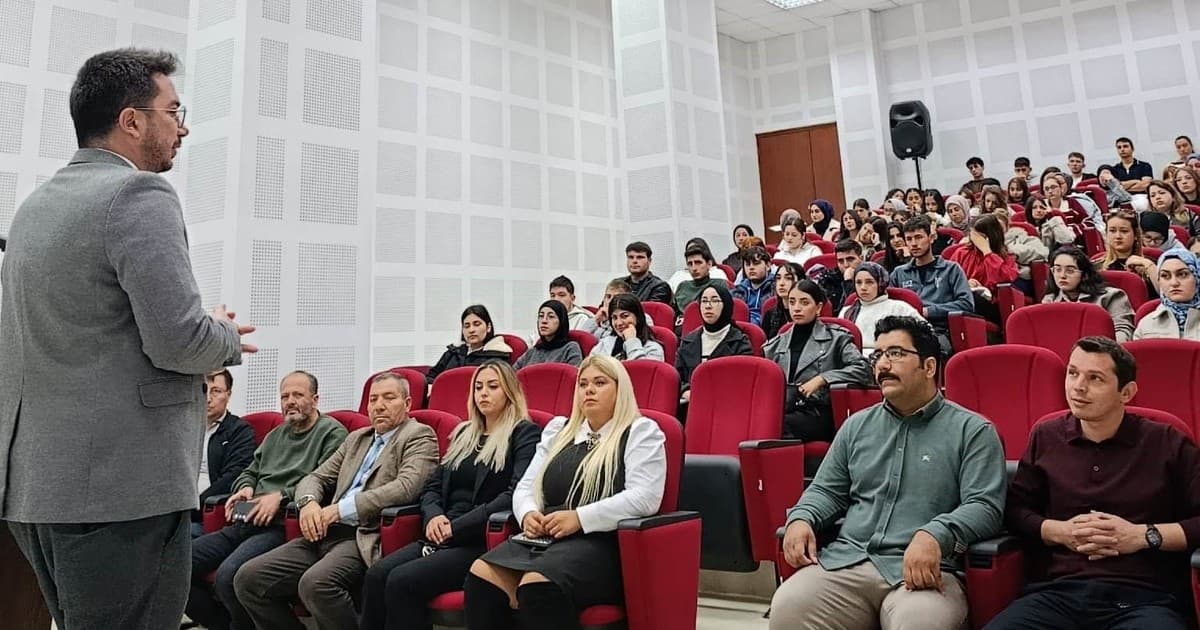 Emet Meslek Yüksekokulunda Yeni Öğrenciler İçin Oryantasyon Programı Düzenlendi