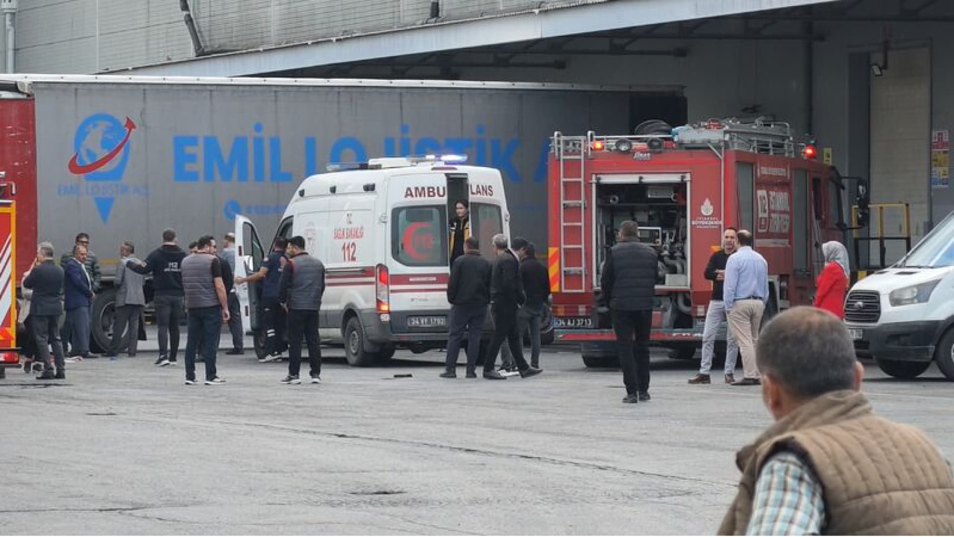 Esenyurt'ta Depo Alanında Feci Kazada Bir İşçi Hayatını Kaybetti
