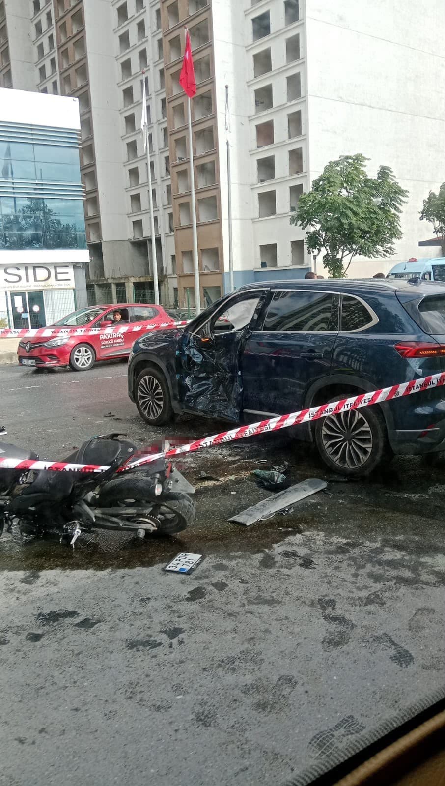Esenyurt'ta Feci Kaza: 19 Yaşındaki Motosikletli Yaşamını Yitirdi