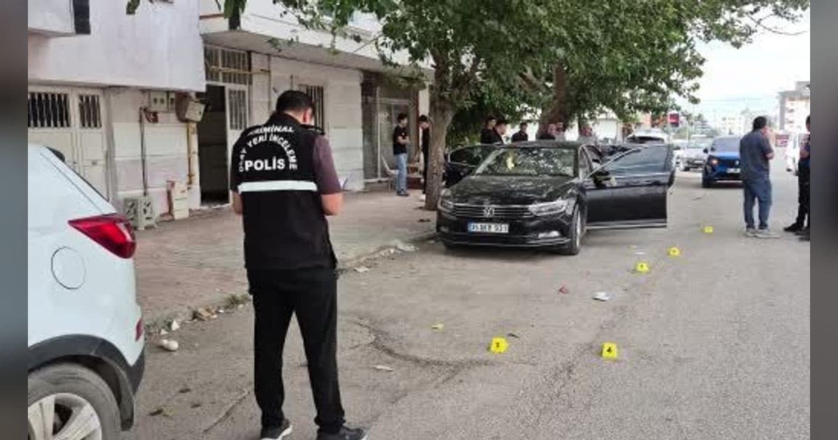 Adıyaman'da Park Halindeki Araca Silahlı Saldırı