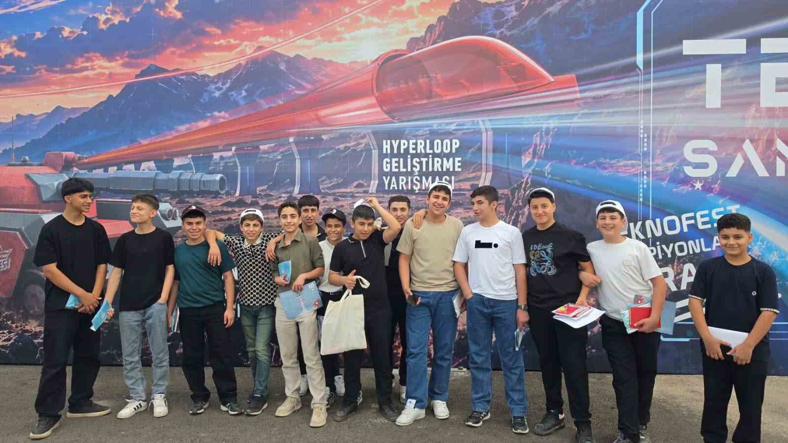 Cizreli Gençler TEKNOFEST Coşkusuna Şanlıurfa'da Ortak Oldu