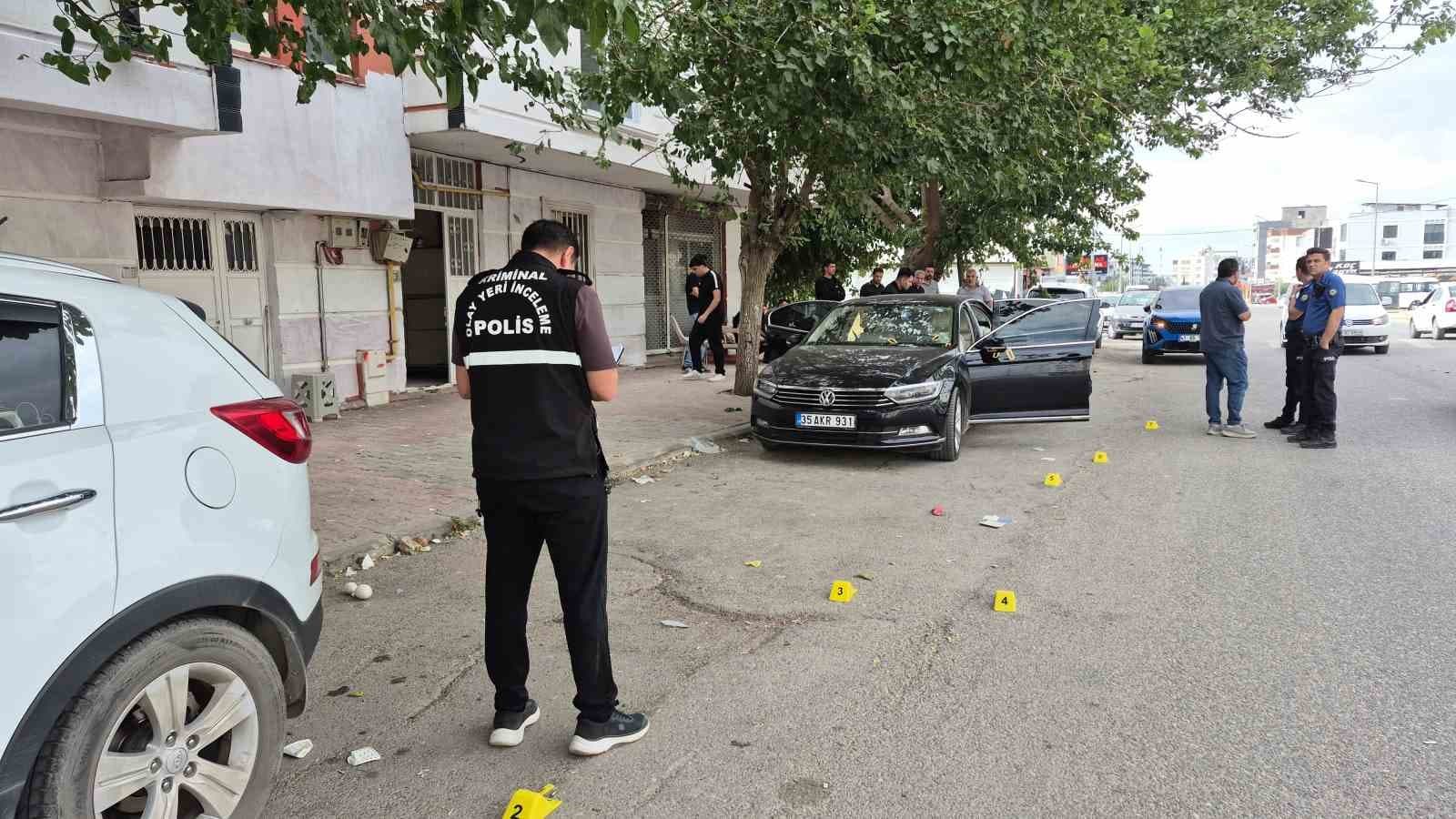 Adıyaman'da Park Halindeki Araç Kurşunların Hedefi Oldu