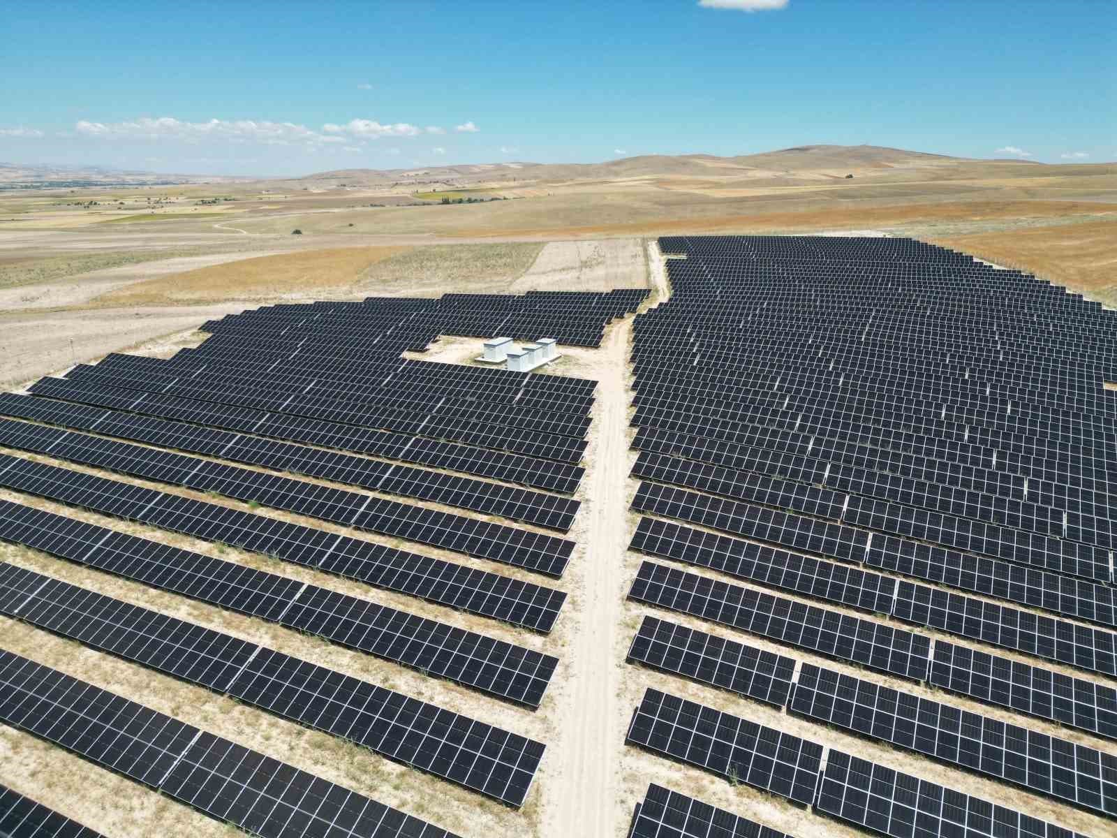CW Enerji'den Aksaray'da Dev Güneş Enerjisi Santrali Yatırımı