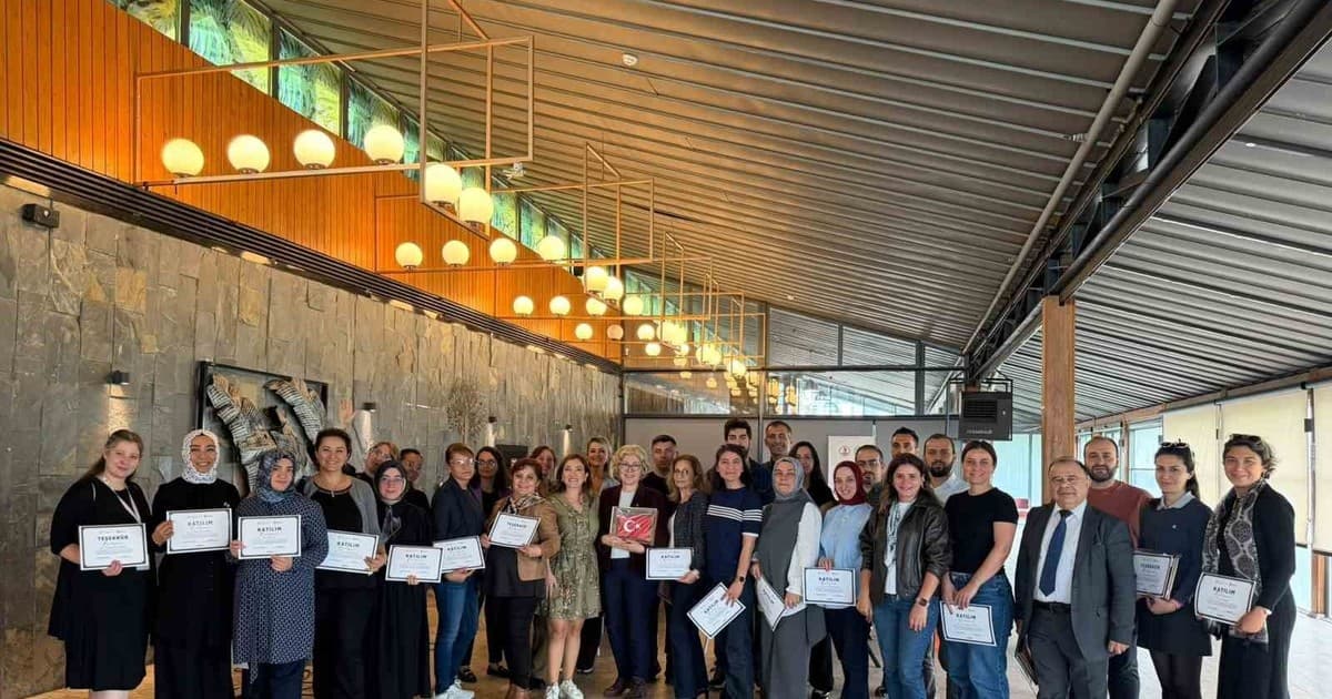 Samsun'da 'Yaşam Boyu Öğrenme Üniversitesi' Eğitmenlerine Özel Eğitim Verildi
