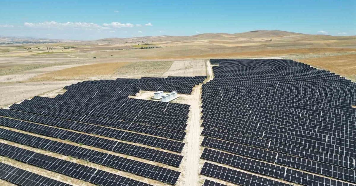 Yeşil dönüşüme güneş enerjisiyle katkı