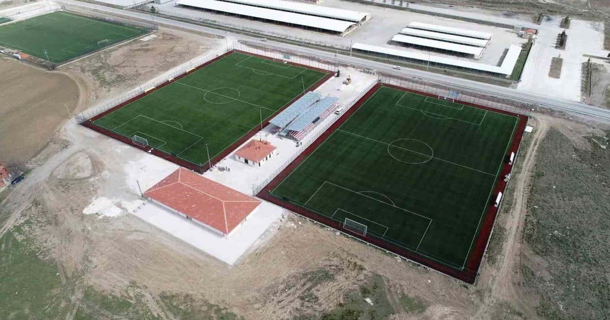 Tavşanlı Karakova Spor Tesisleri 17 Milyon Liralık Yatırımla Yenileniyor