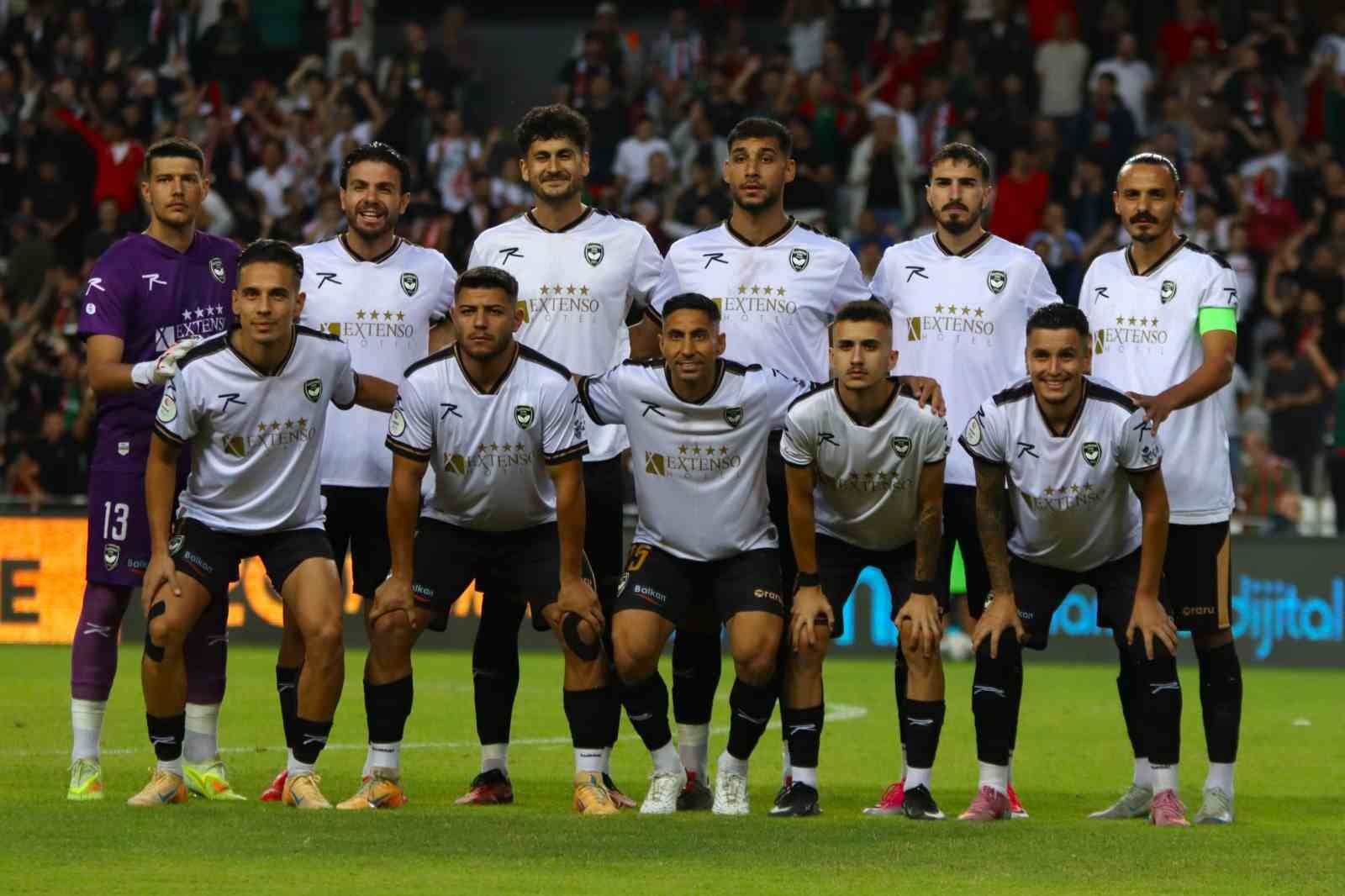 Gaziemir Spor'da Saha Krizi: Hükmen Mağlubiyet Tehlikesi Kapıda