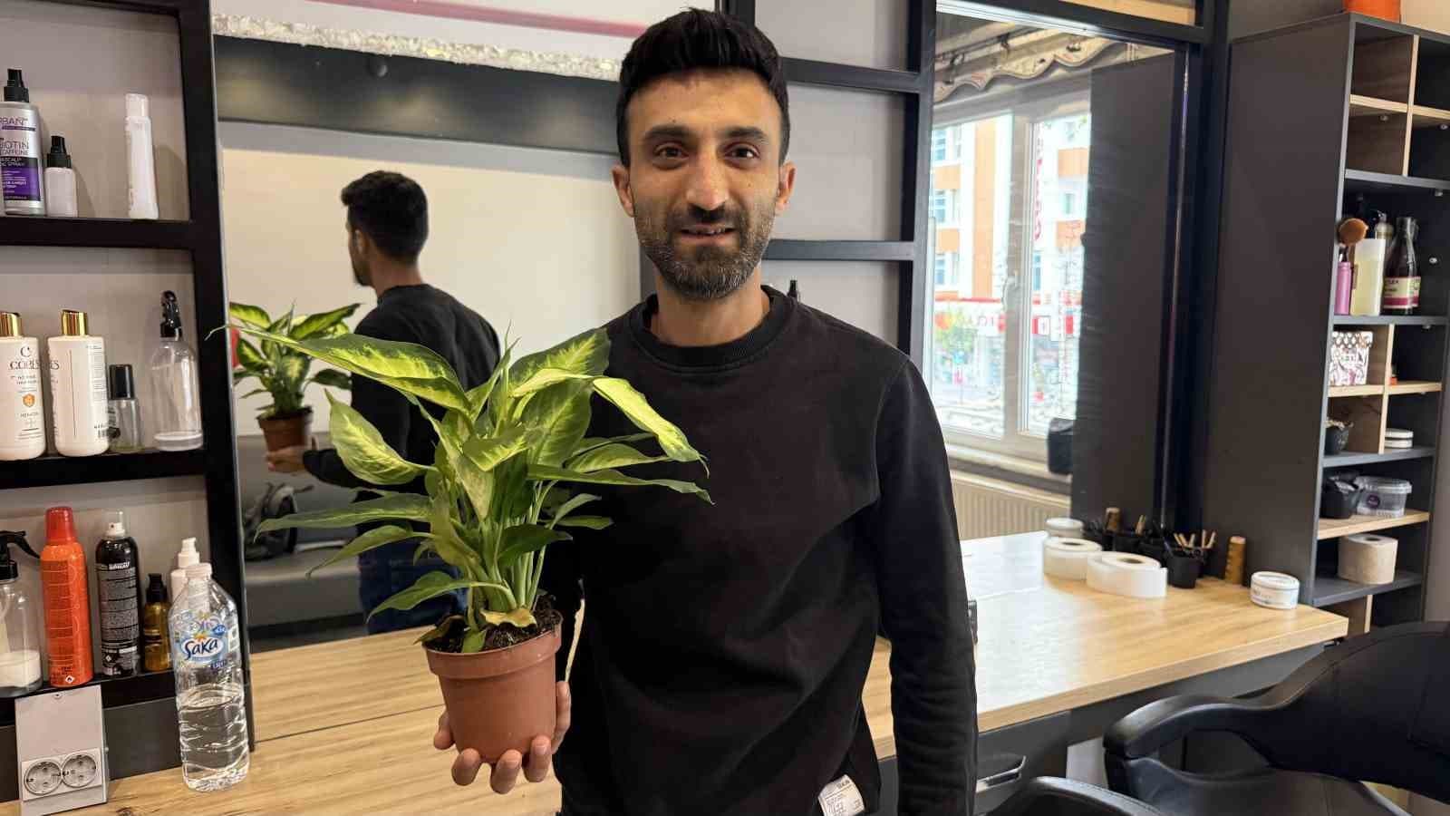 Tokat'ta Ev Bitkisi Yiyen 2 Yaşındaki Çocuk Yoğun Bakıma Alındı