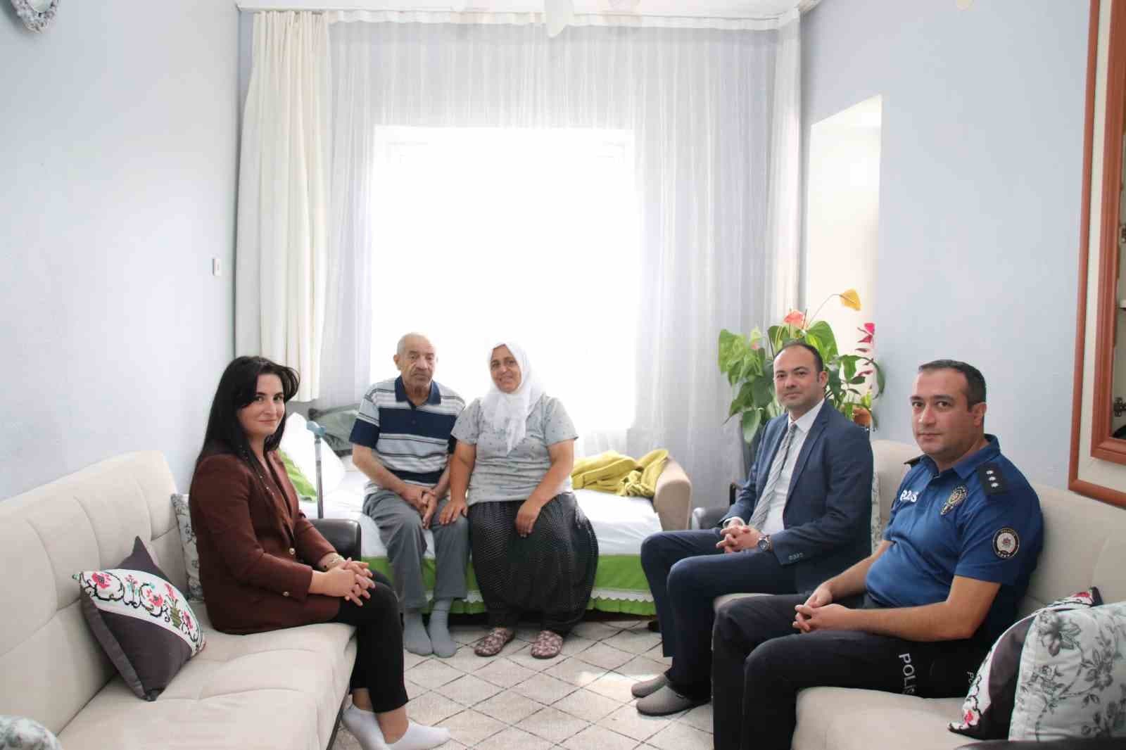 Pütürge'de Protokolden Yaşlı ve Hasta Vatandaşlara Evde Ziyaret