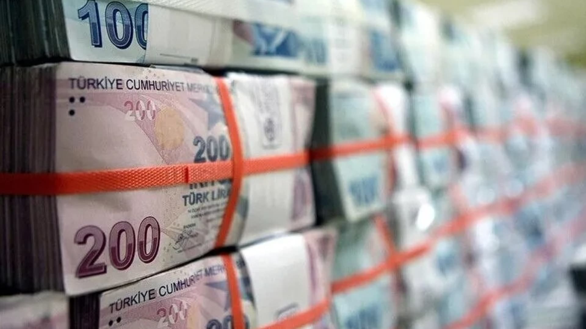 Bankacılık Sektörünün Kredi Hacmi 28,4 Trilyon Lirayı Aştı