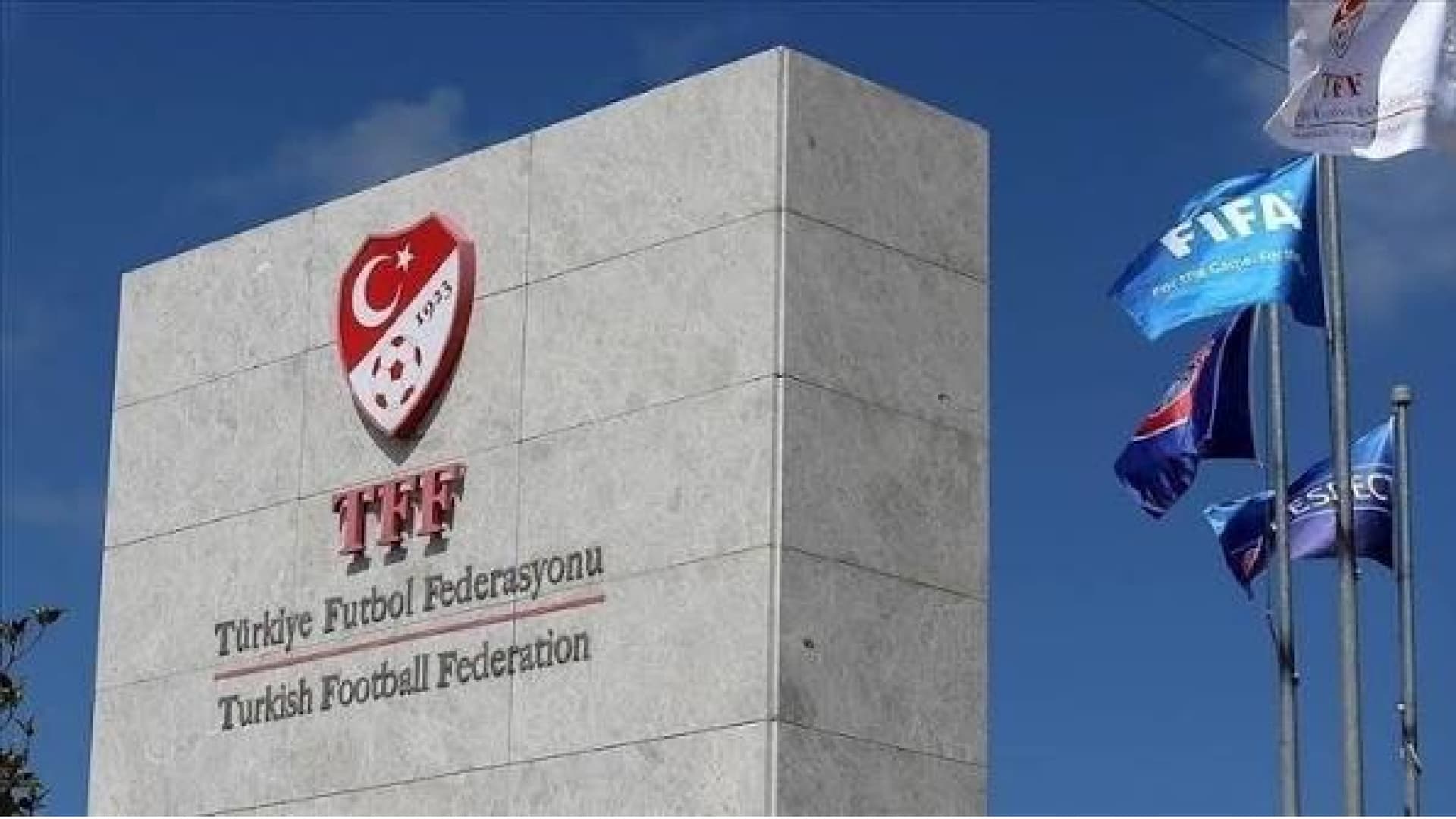 Belçika'da TFF Heyetine Havalimanında Engel