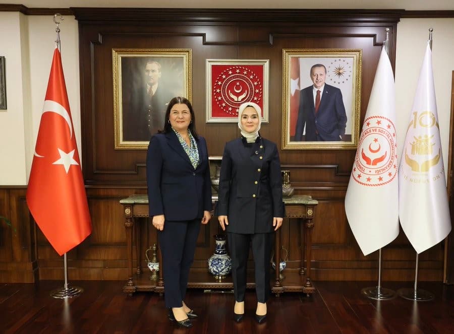 Bakan Göktaş ve Foça Belediye Başkanı Fıçı'dan Kritik Görüşme