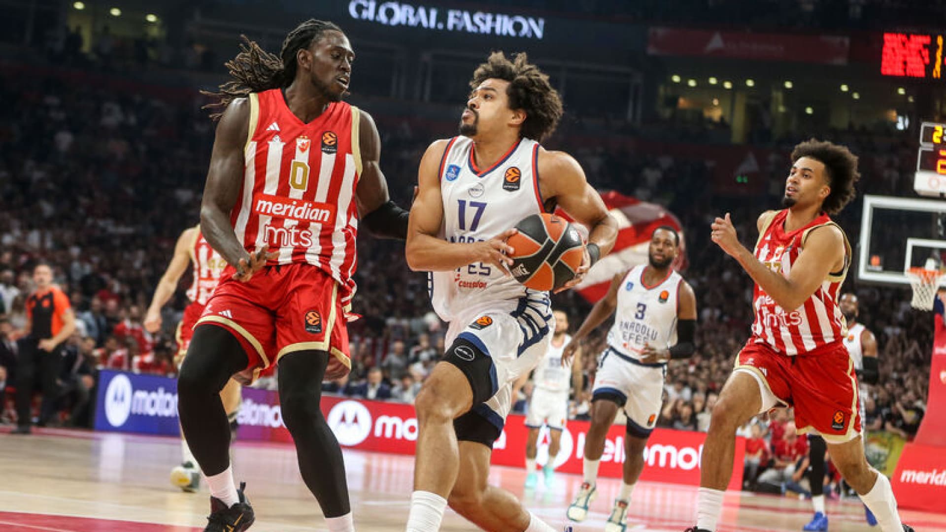 Anadolu Efes Sırbistan'da Takıldı: Kızılyıldız'a Mağlup Oldu