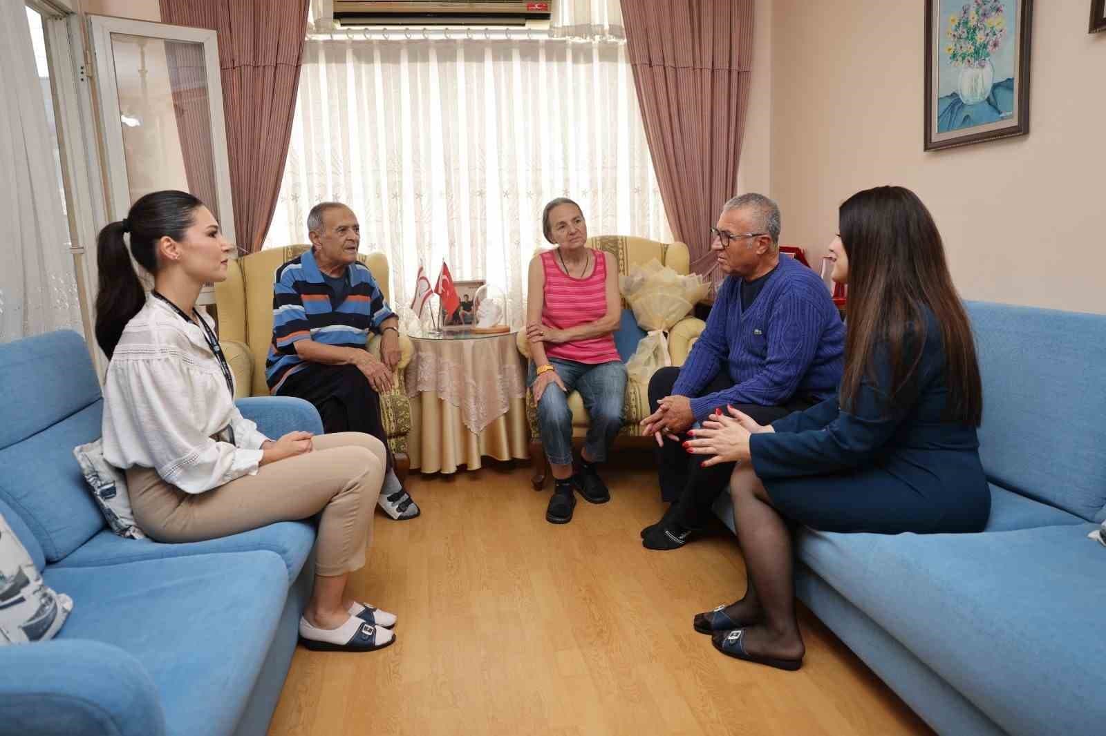 Akdeniz Belediyesi'nden Yaşlılara Anlamlı Ziyaret