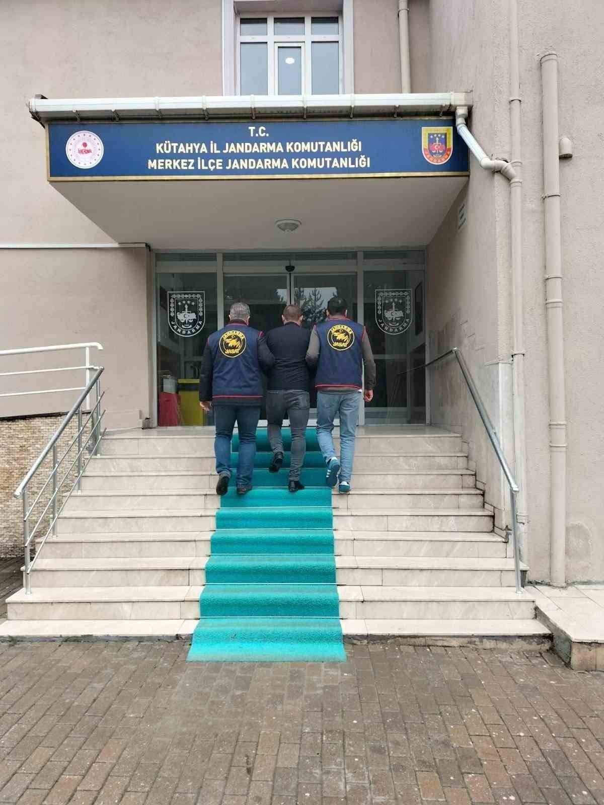 Kütahya'da Jandarmadan Kaçamadılar: 73 Aranan Şahıs Yakalandı