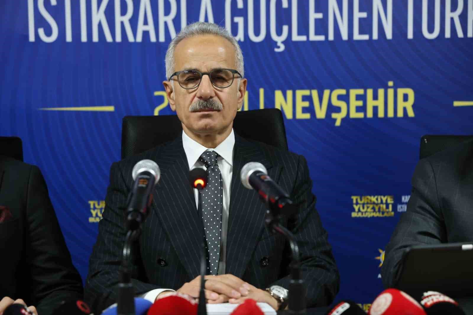Bakan Uraloğlu Nevşehir'de Konuştu: 'Terörsüz Türkiye' Vurgusu ve Yeni Ulaşım Müjdeleri