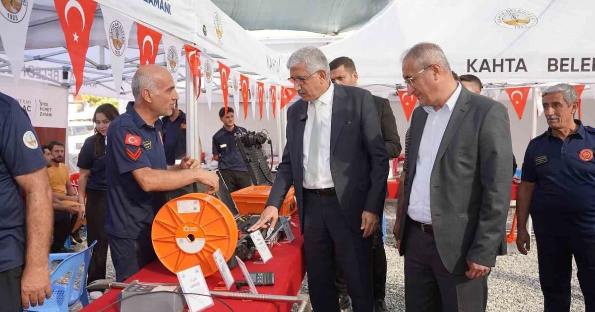 Kahta'da İtfaiye Haftası Etkinlikleriyle Yangın Bilinci Aşılanıyor