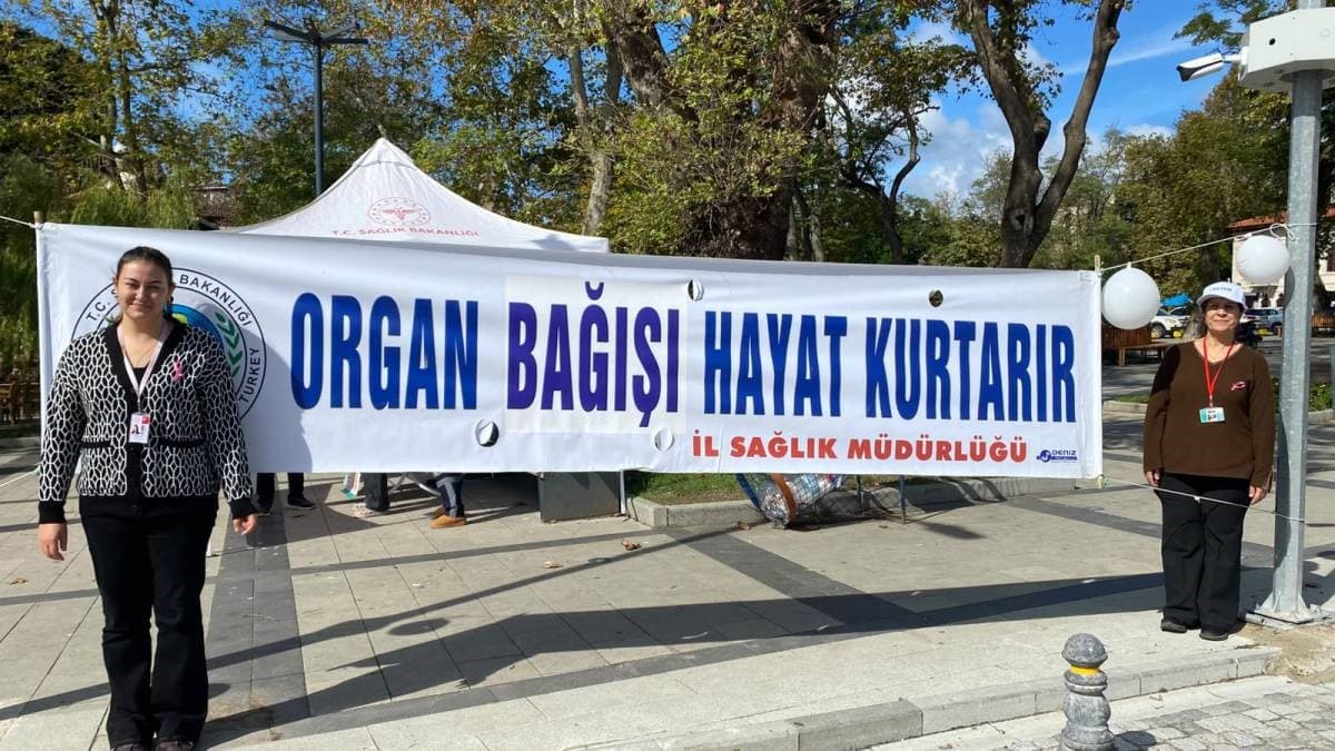 Sinop'ta Meme Kanseri Farkındalığı İçin Bilgilendirme Standı Kuruldu