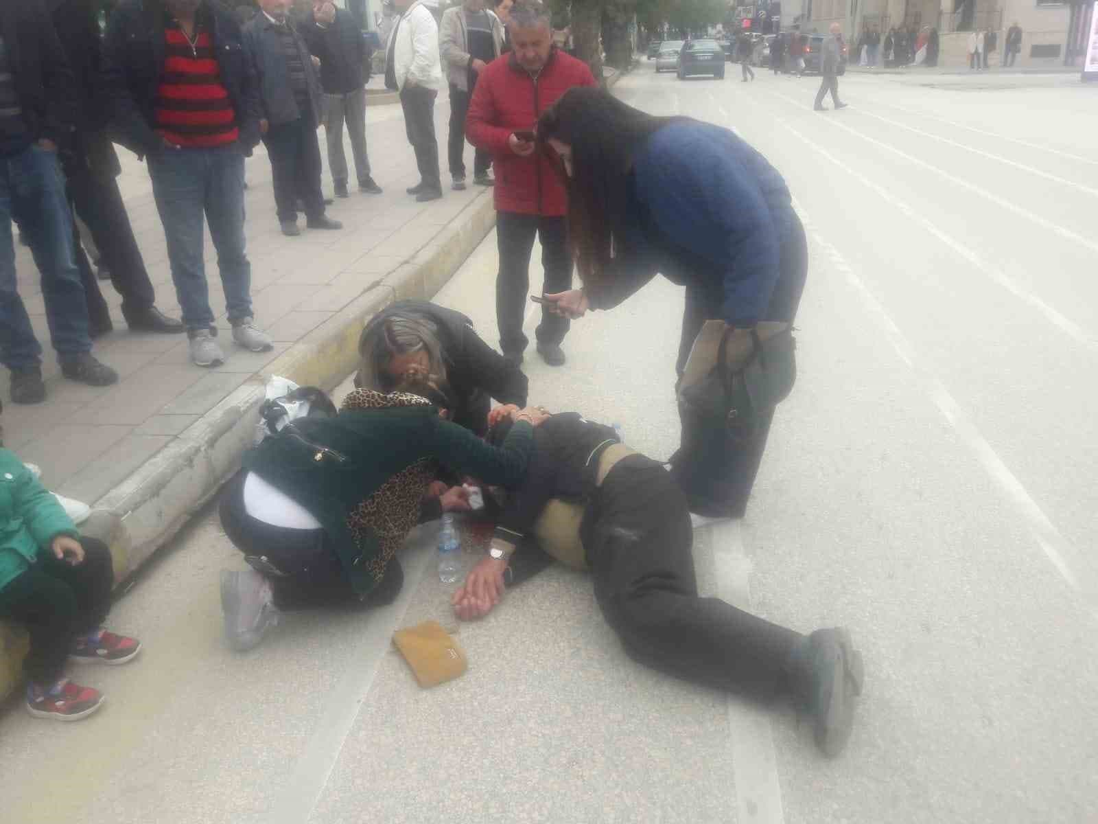 Kastamonu'da Yolun Karşısına Geçmeye Çalışan Yaya Otomobil Çarpması Sonucu Yaralandı