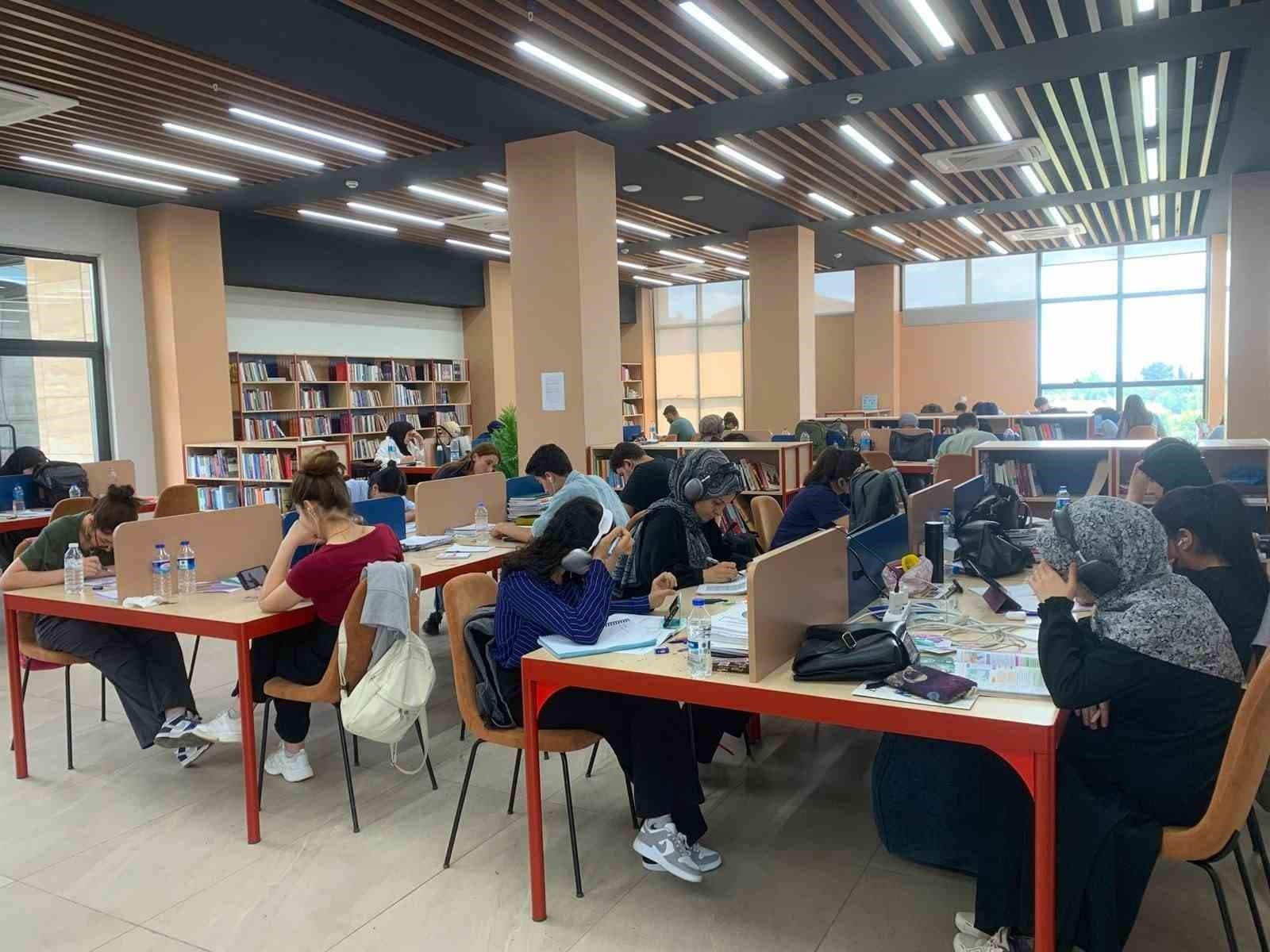 Sason’da YKS kursları ve okuma-yazma seferberliği başladı