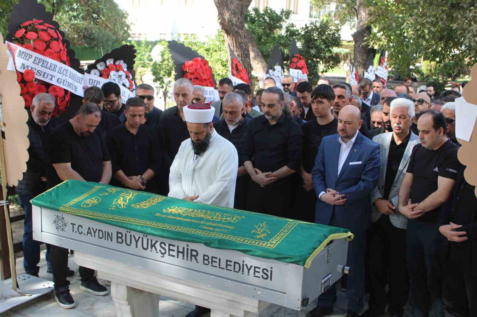 Aydın’da başından vurulmuş halde bulunan Sargın son yolculuğuna uğurlandı