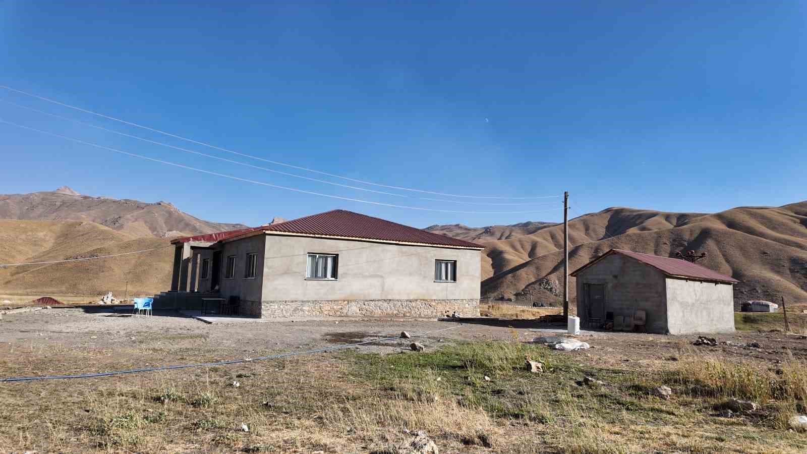 Devlet yaptı, vatandaşlar 30 yıl sonra köylerine döndü