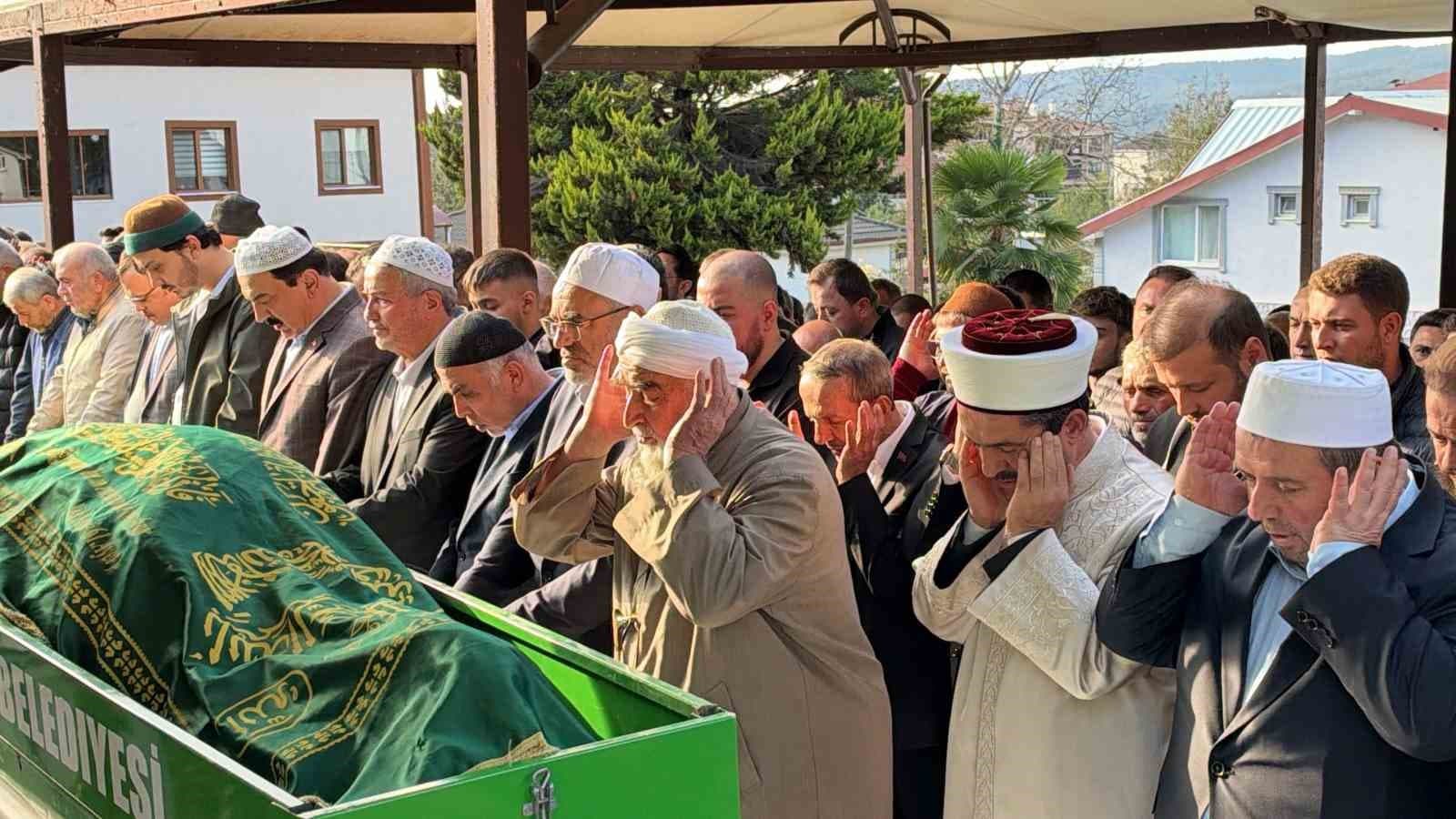 Düzce’nin sevilen iş adamı son yolculuğuna uğurlandı