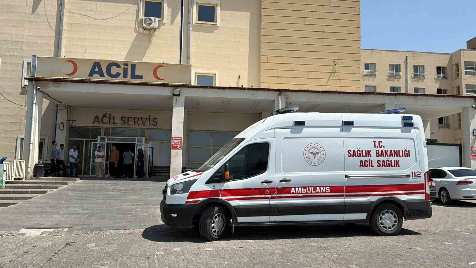 Siverek’te otomobil şarampole girdi: 3 yaralı