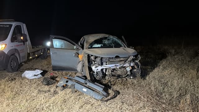 Edirne'de kaza yapan otomobildeki 9 düzensiz göçmen yaralandı