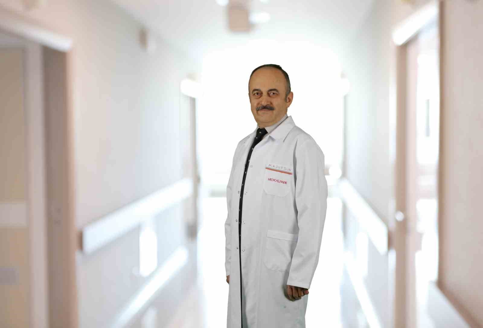 "Meme kanserinde cerrahi tedavi tümörün özelliklerine göre planlanıyor"