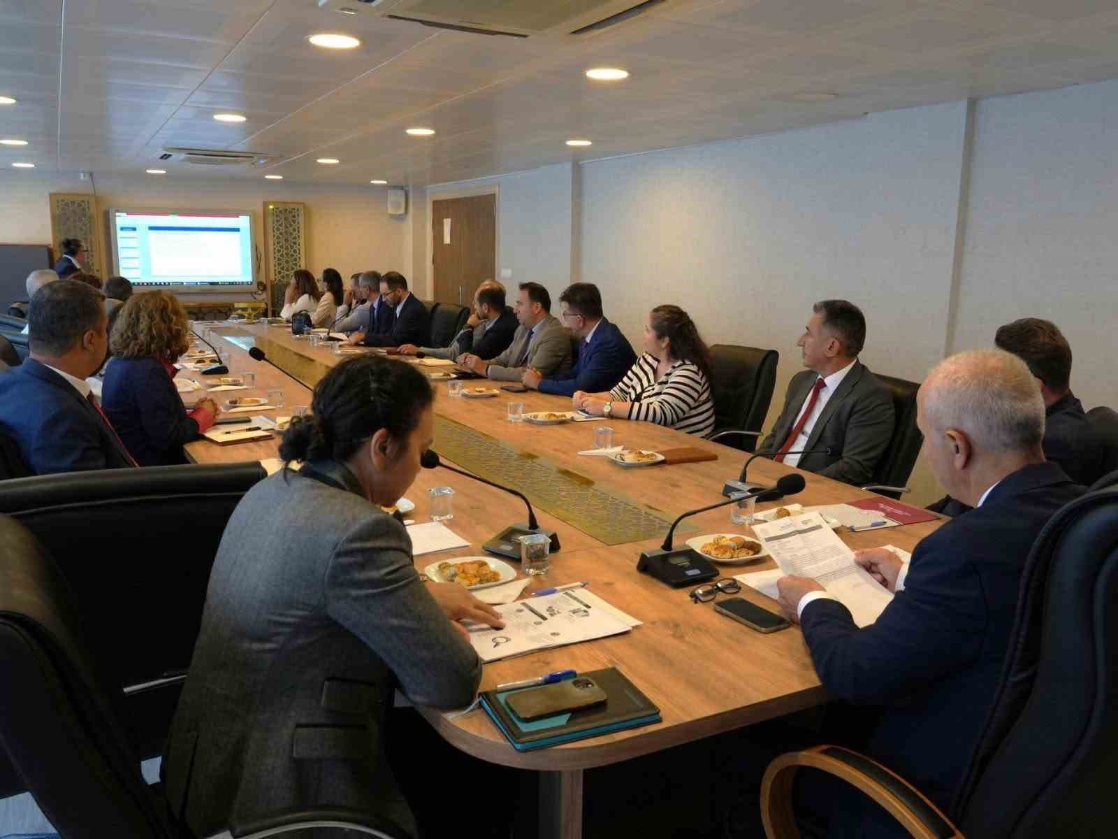 Muğla’da hayat boyu gelişim ve vizyon haritası komisyonu toplandı