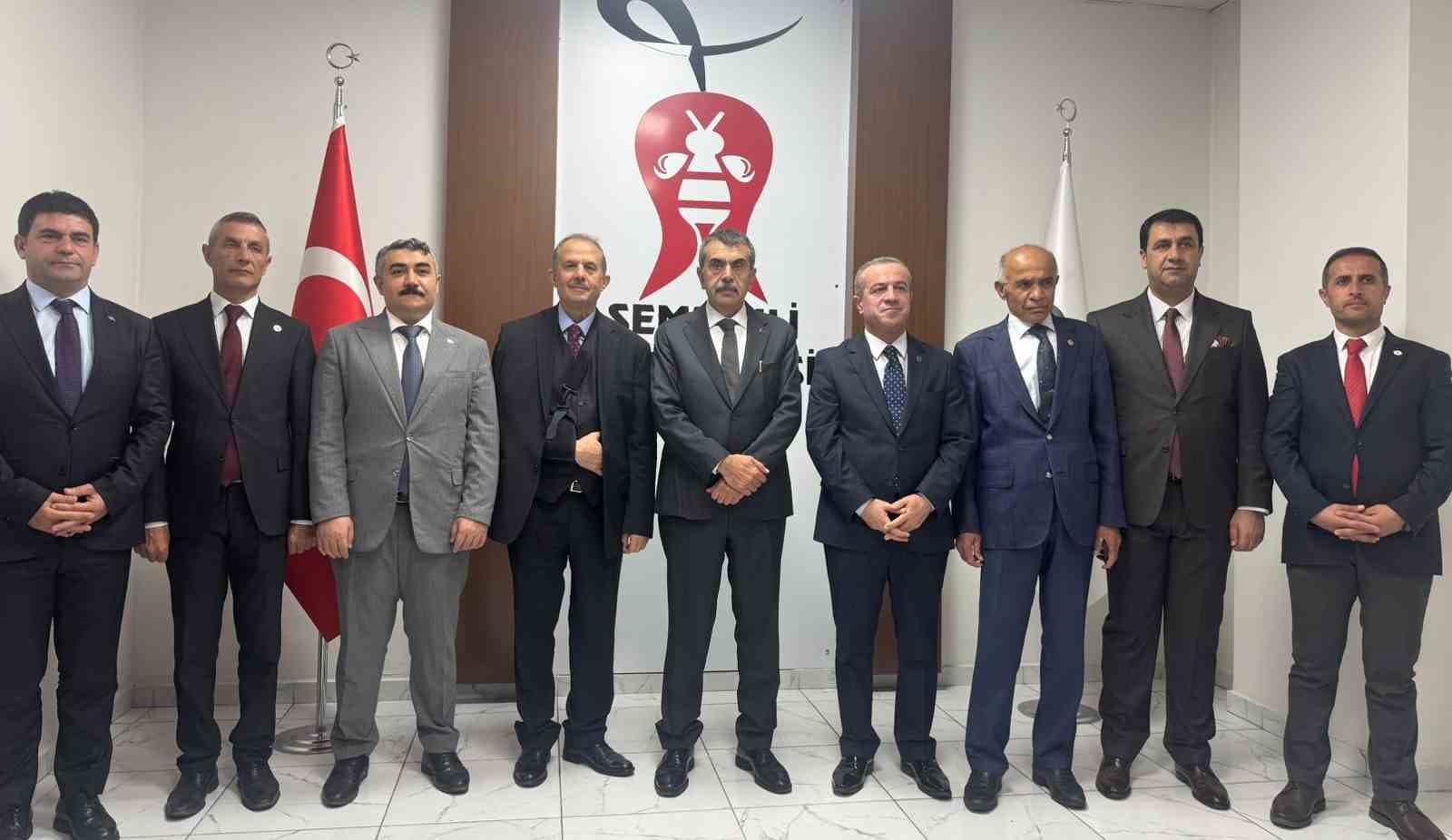 Bakan Tekin: "Sınıf ve öğretmen sayısını 3 katına çıkardık"
